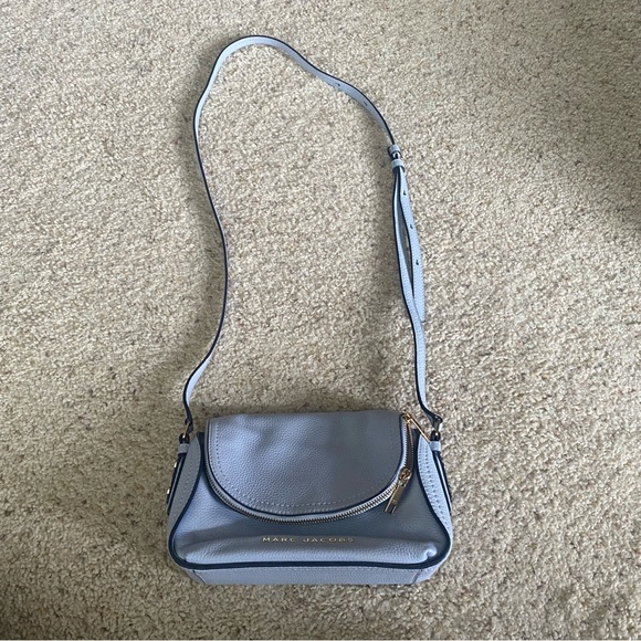 Marc Jacobs Mini groove leather bag gently used - Picture 2 of 9